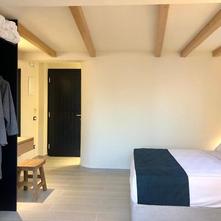 Candele Suites ฟิรา ภายนอก รูปภาพ