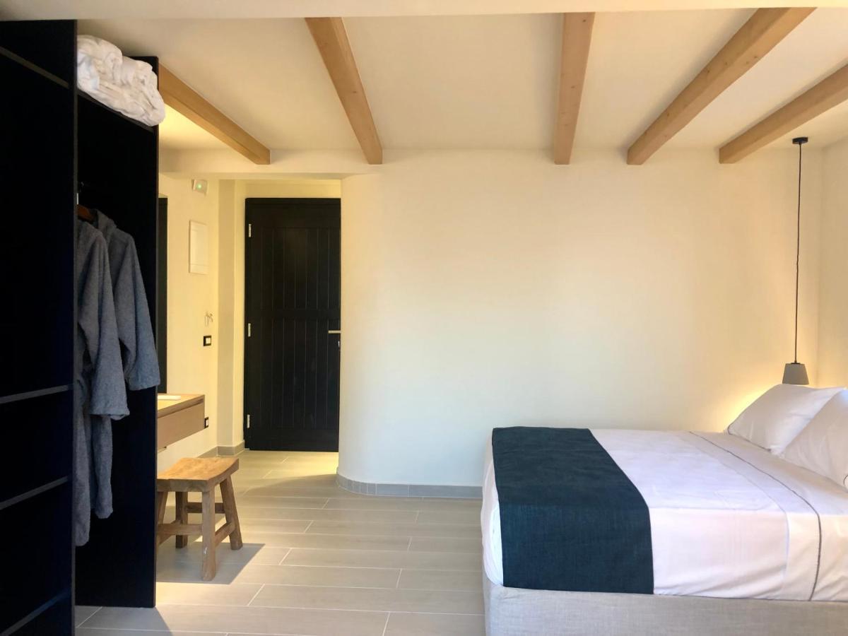 Candele Suites ฟิรา ภายนอก รูปภาพ